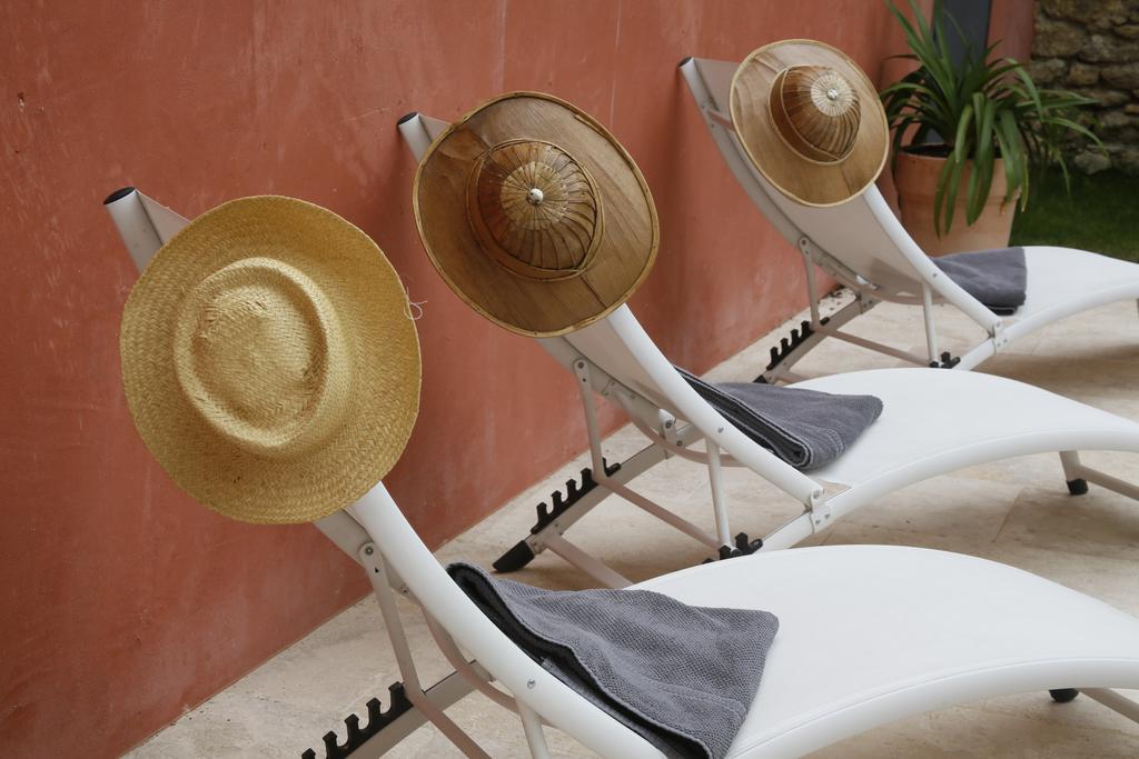 La Maison Rouge D'Uzes B&B Bagian luar foto