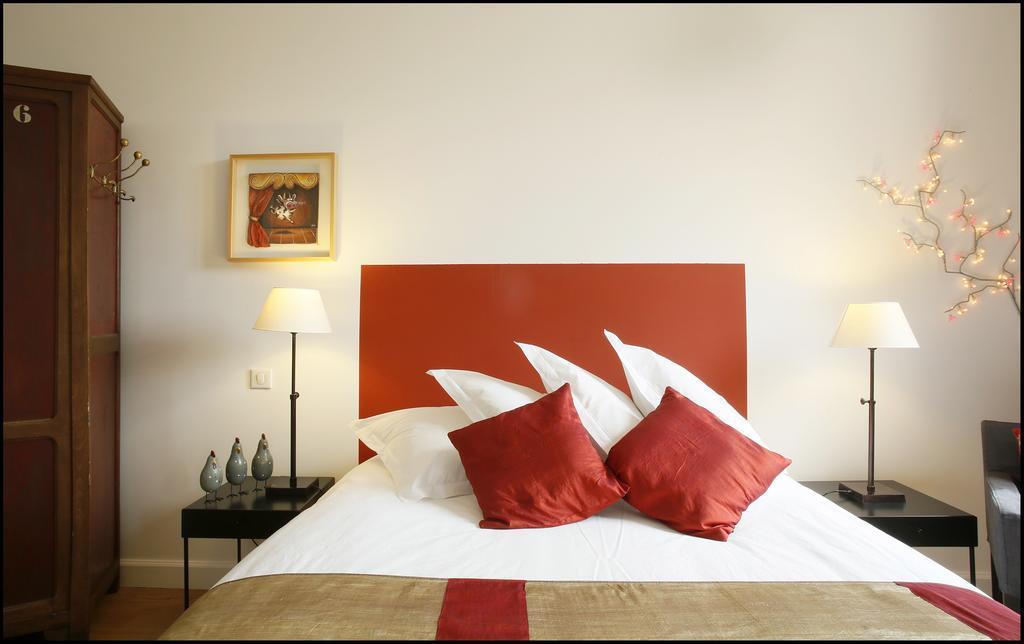 La Maison Rouge D'Uzes B&B Bagian luar foto